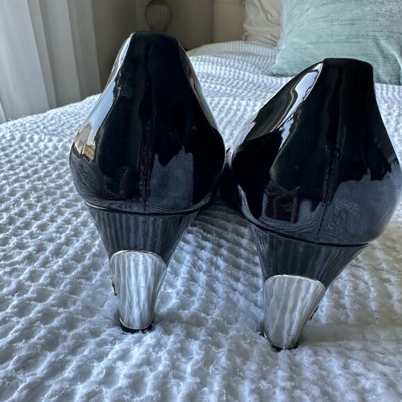 Chanel Patent Leather CC Heel Pumps 2010 Black Sz 36.5 Authentic Designer Heels - Picture 8 of 11